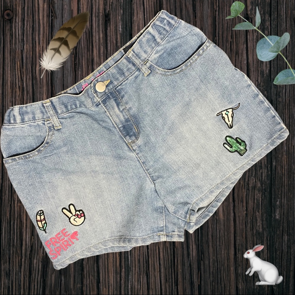 Place Patch/Embroidered Jean Shorts. Size 14
